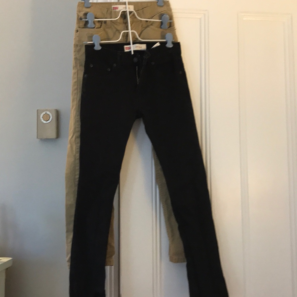 Levi’s Black and Tan slim Levi’s.